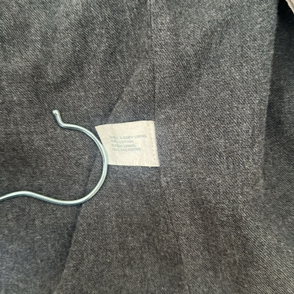 GAP - Picture 4 of 6